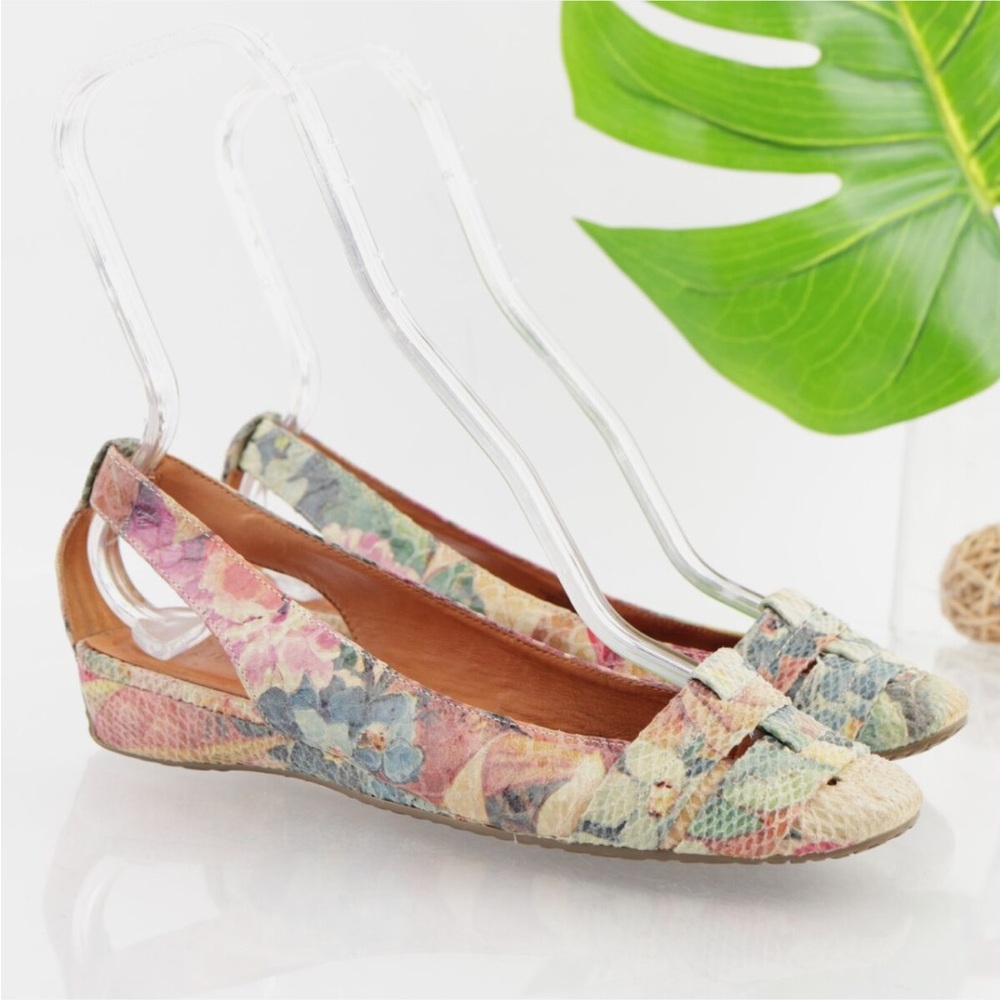 🌸 Gentle Souls Multicolor Floral Wedge Shoes